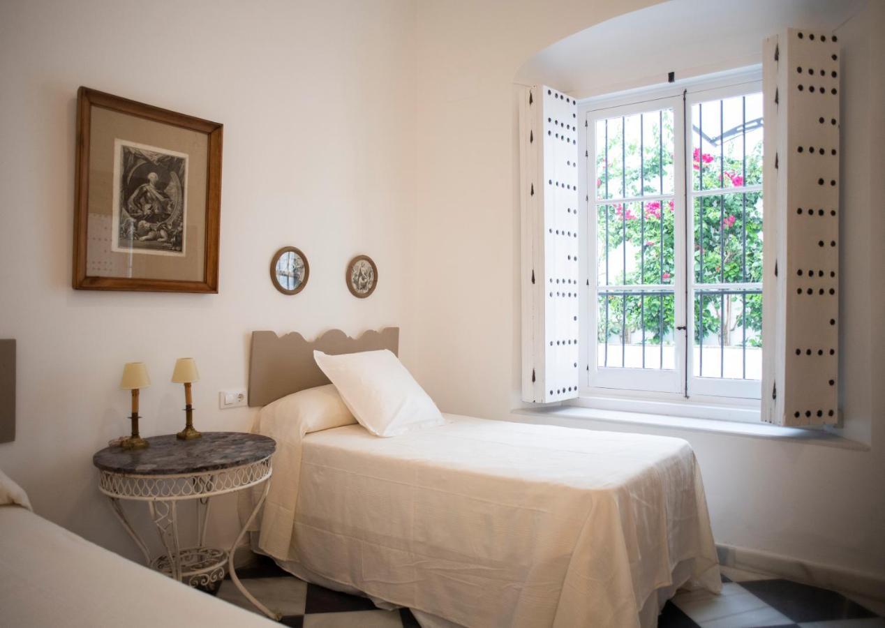 Gatu Premium Apartamento Palacio Oneto Con Jardin Privado " Preferente Mayores De 25 Anos Y Familias " El Puerto de Santa Maria Exterior photo